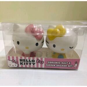 Hello Kitty Cute Salt Pepper Shakers Collectibles Decor Cute Collection
